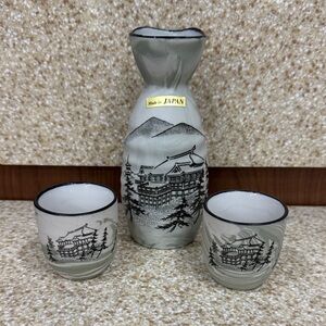 Japanese Art Sake Set - Green
